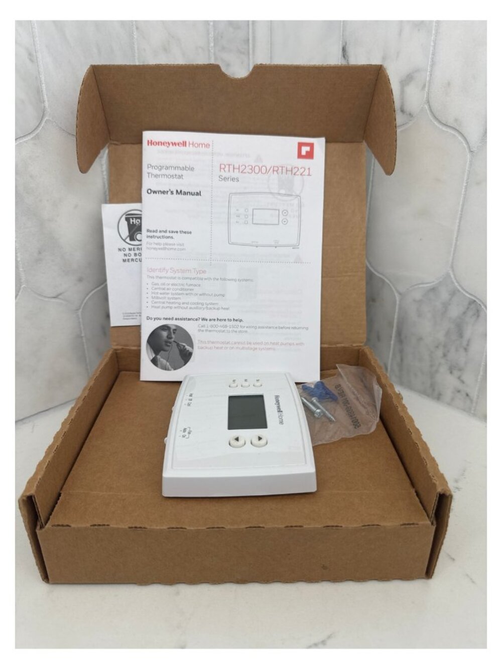Honeywell Home RTH221B Programmable Thermostat 1 Basic Program RTH221B1039 New - Picture 4 of 6
